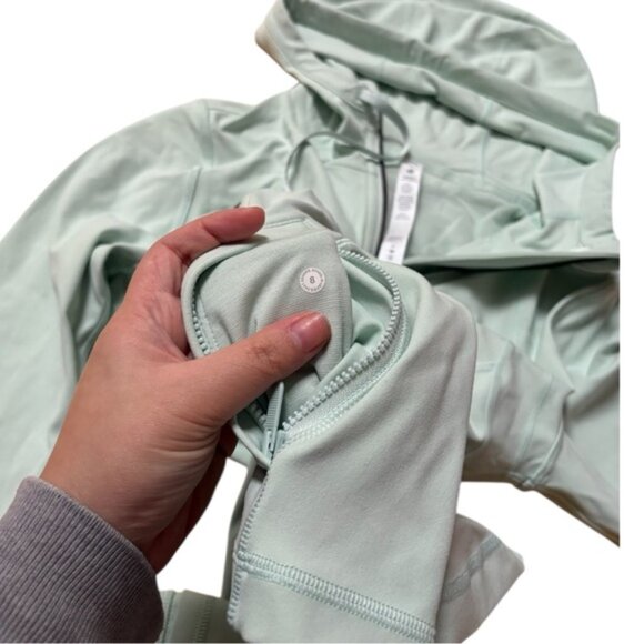 Lululemon Hooded Define Jacket Nulu Size 8 - Picture 3 of 5